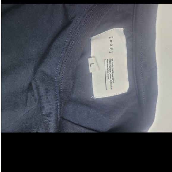 Mens Art or Football/ Soccer Tshirt Black size large - Picture 3 of 3